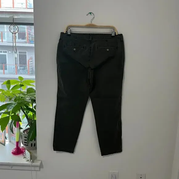 Gap Dark Green Girlfriend Khaki Pants Size 10 - Picture 5 of 5